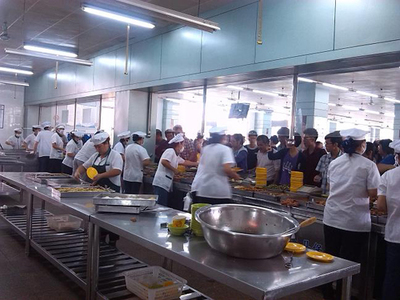 迎新特輯 江蘇科技大學后勤集團2017級新生接待餐飲保障工作圓滿完成